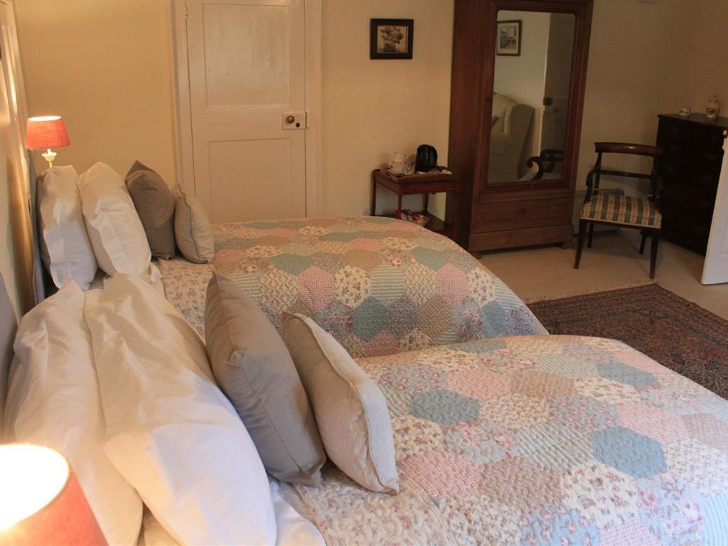 Church Farmhouse B & B Kennett Eksteriør billede